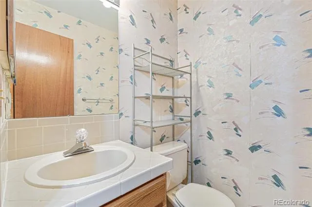1350 S Idalia Street #G Aurora, CO 80017