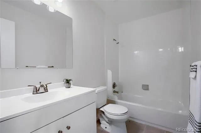 490 S Kingston Circle Aurora, CO 80012