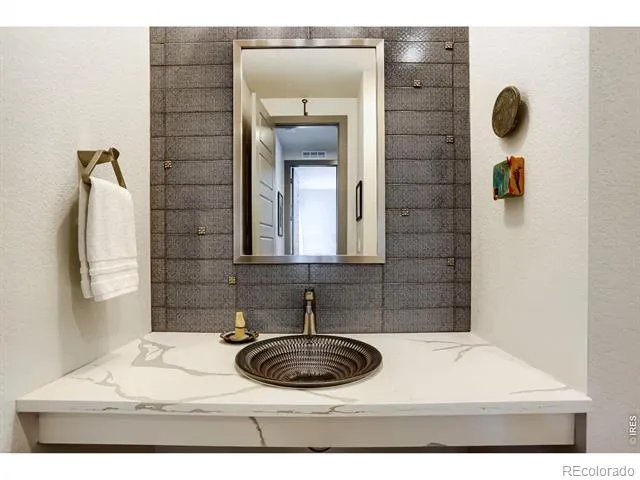 18401 W 93rd Place Arvada, CO 80007
