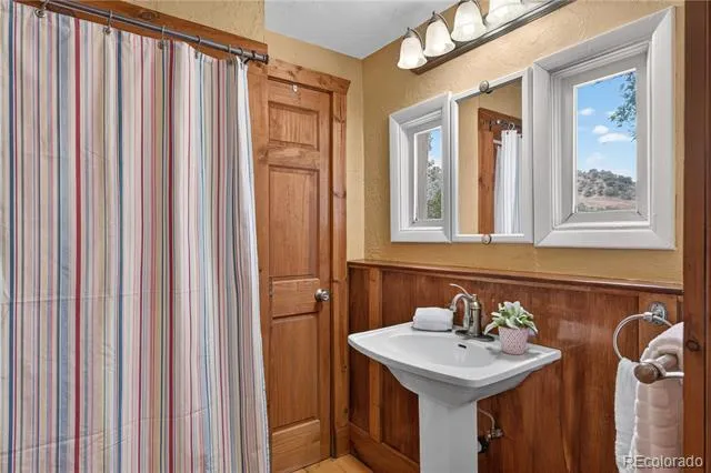 4664 County Road 311 New Castle, CO 81647