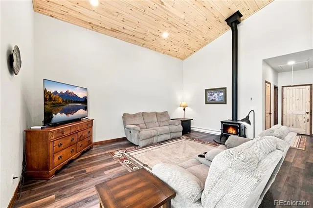 2323 CR 323 Westcliffe, CO 81252