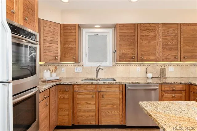 284 Monroe Street Denver, CO 80206