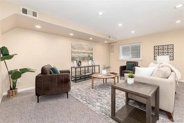 284 Monroe Street Denver, CO 80206