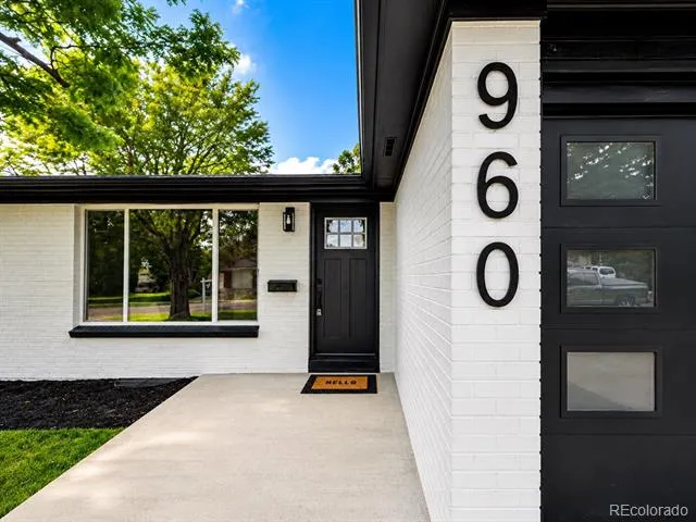960 E 9th Avenue Broomfield, CO 80020