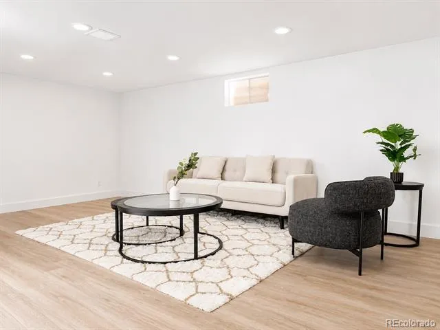 960 E 9th Avenue Broomfield, CO 80020