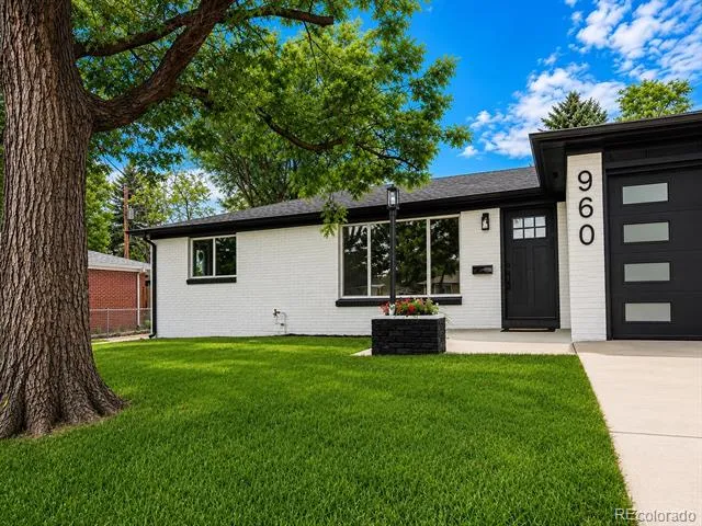 960 E 9th Avenue Broomfield, CO 80020
