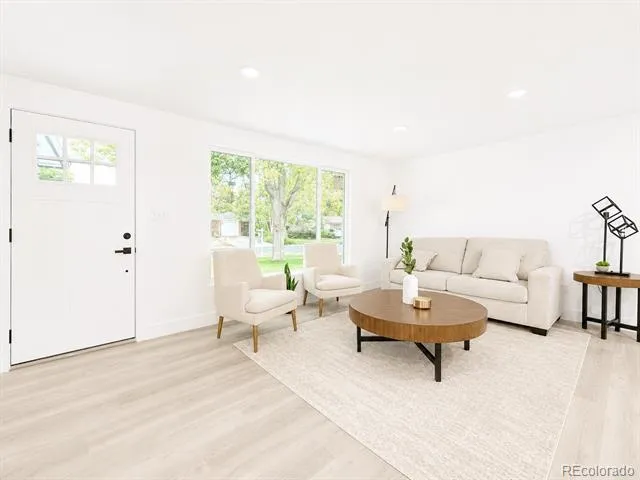 960 E 9th Avenue Broomfield, CO 80020