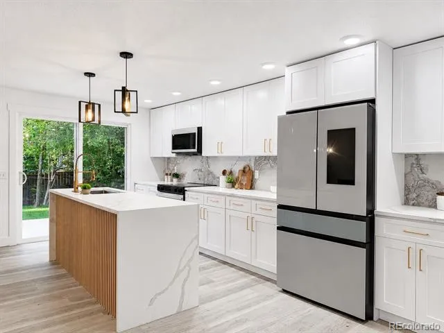 960 E 9th Avenue Broomfield, CO 80020
