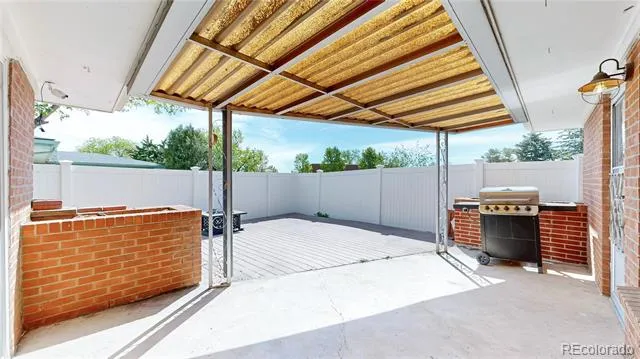 359 Quentin Street Aurora, CO 80011