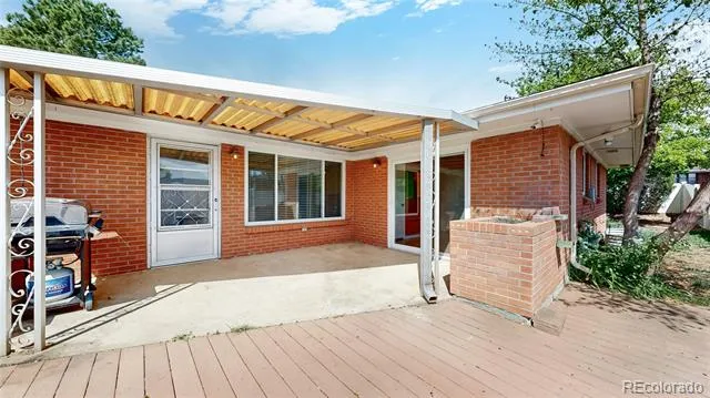 359 Quentin Street Aurora, CO 80011