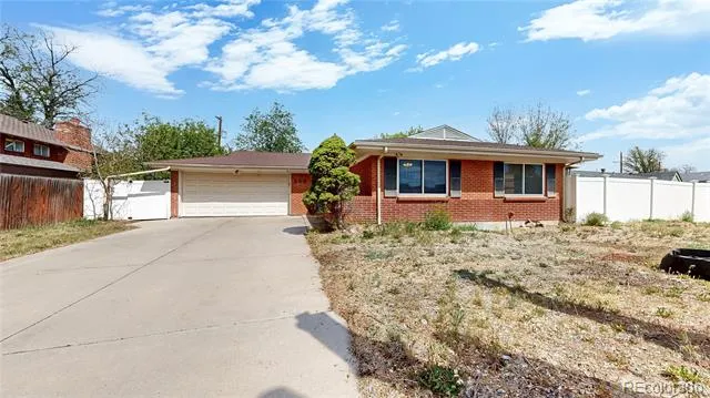 359 Quentin Street Aurora, CO 80011