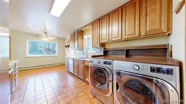 359 Quentin Street Aurora, CO 80011
