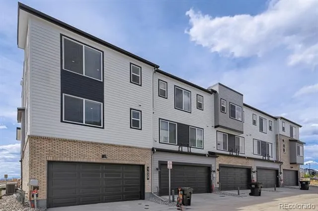 1629 Alcott Way Broomfield, CO 80023