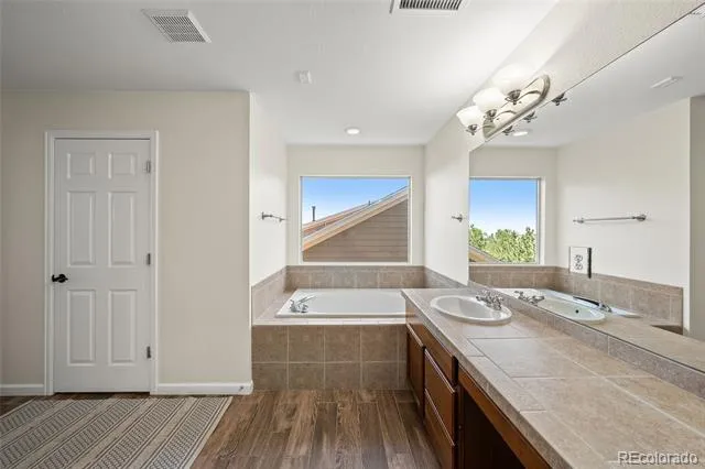 27173 E Ontario Place Aurora, CO 80016