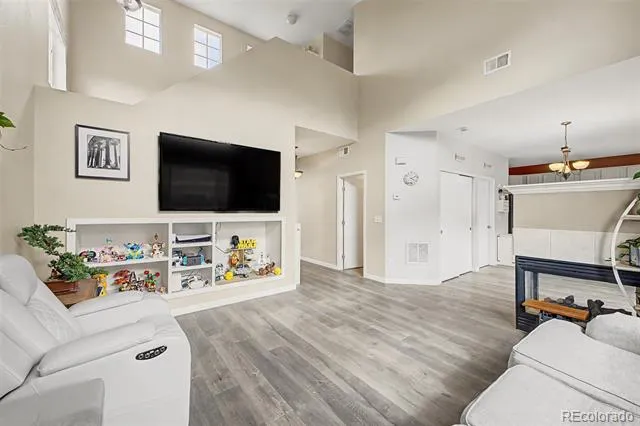 7325 S Nucla Street Aurora, CO 80016