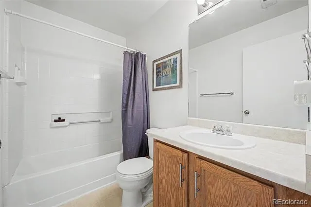 7325 S Nucla Street Aurora, CO 80016