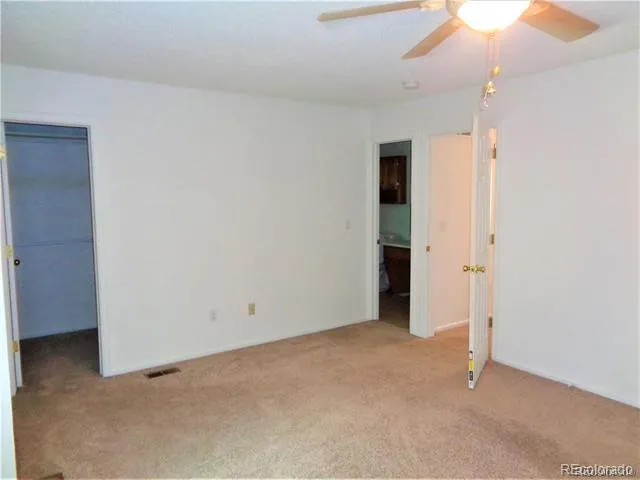 10482 Hyacinth Street Highlands Ranch, CO 80129