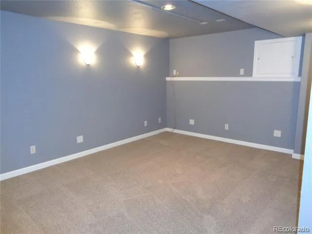 10482 Hyacinth Street Highlands Ranch, CO 80129