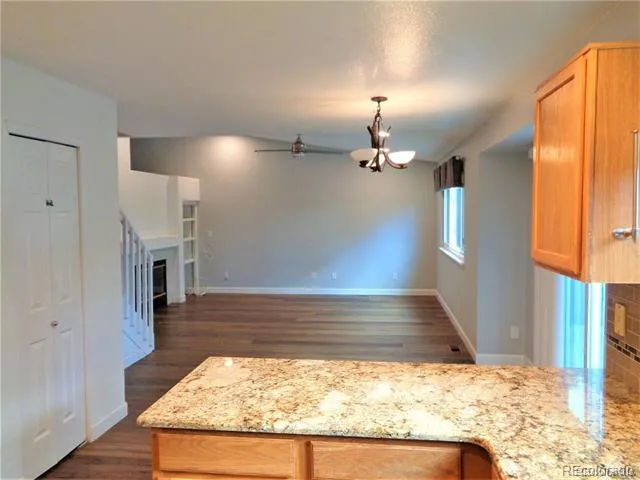 10482 Hyacinth Street Highlands Ranch, CO 80129