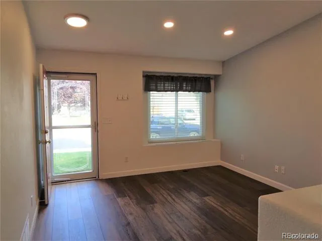 10482 Hyacinth Street Highlands Ranch, CO 80129