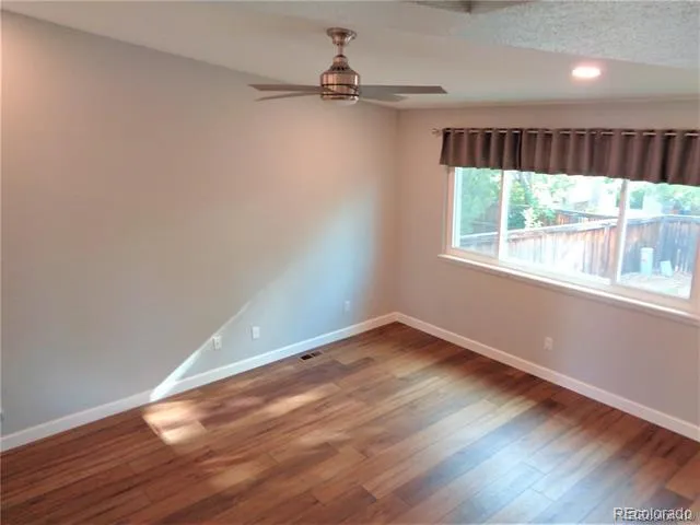 10482 Hyacinth Street Highlands Ranch, CO 80129