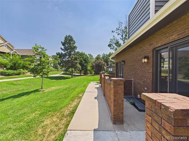 11555 W 70th Place #F Arvada, CO 80004