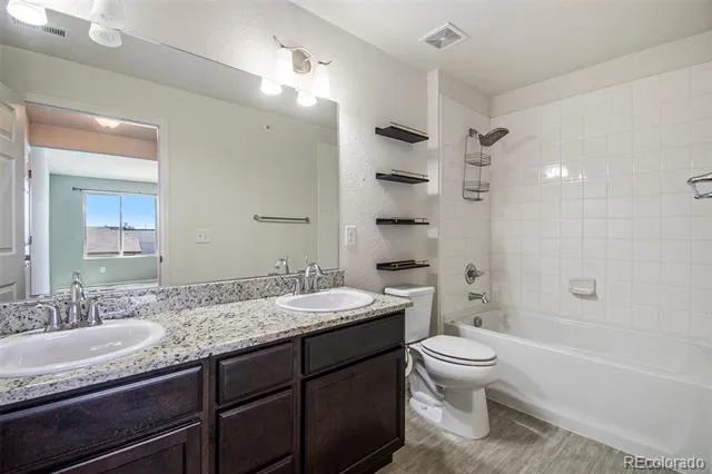 15165 E 16th Place #203 Aurora, CO 80011
