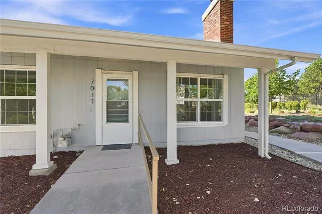 7011 S Knolls Way Centennial, CO 80122