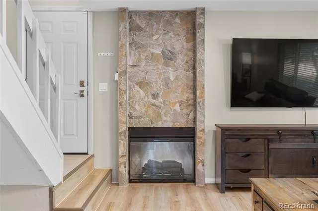 1206 S Dillon Way Aurora, CO 80012
