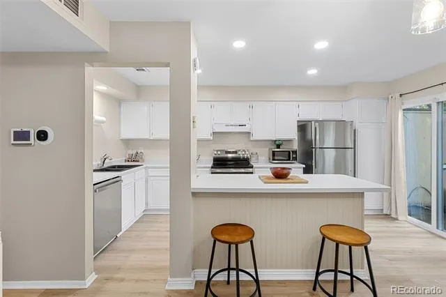 1206 S Dillon Way Aurora, CO 80012