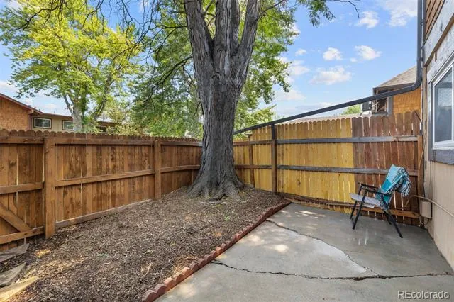 1206 S Dillon Way Aurora, CO 80012