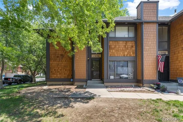 1206 S Dillon Way Aurora, CO 80012