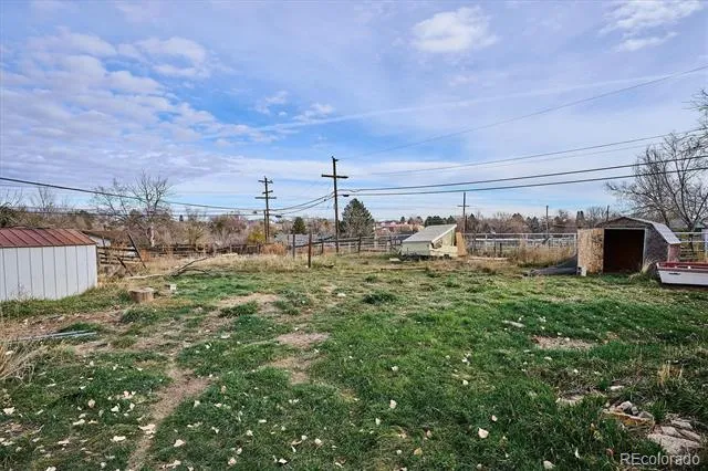 2110 Eagle Circle Aurora, CO 80011