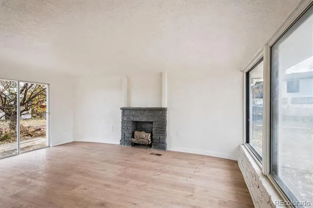 2110 Eagle Circle Aurora, CO 80011