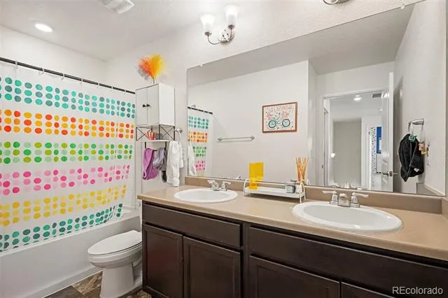 41 S Quantock Street Aurora, CO 80018