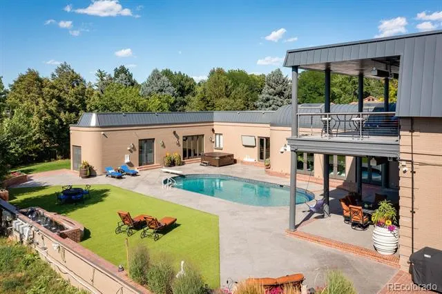 9 Sedgwick Drive Englewood, CO 80113