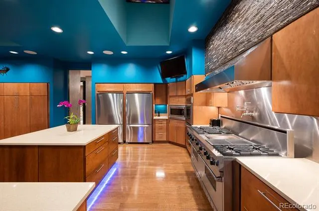 9 Sedgwick Drive Englewood, CO 80113