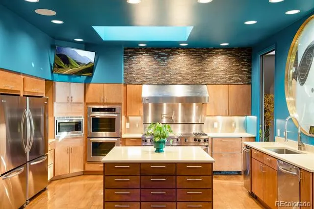 9 Sedgwick Drive Englewood, CO 80113