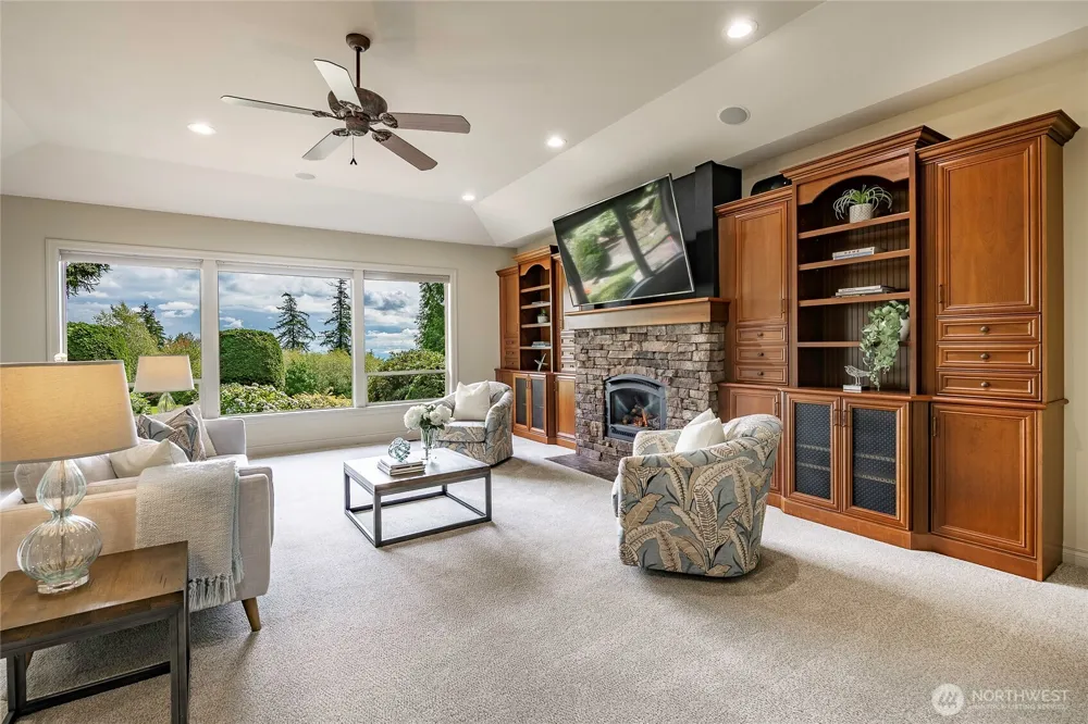 8660 Great Horned Owl Lane Blaine, WA 98230
