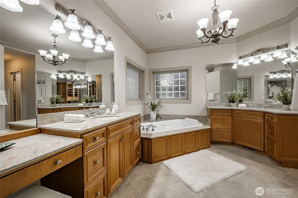 8660 Great Horned Owl Lane Blaine, WA 98230