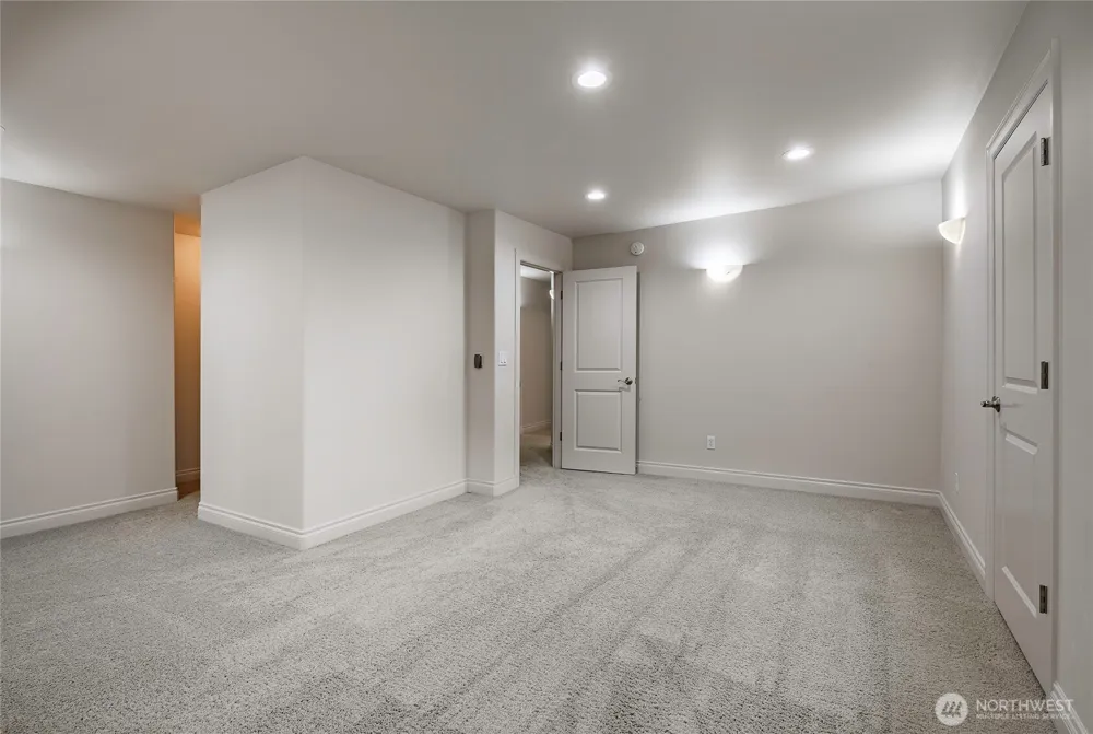 8660 Great Horned Owl Lane Blaine, WA 98230