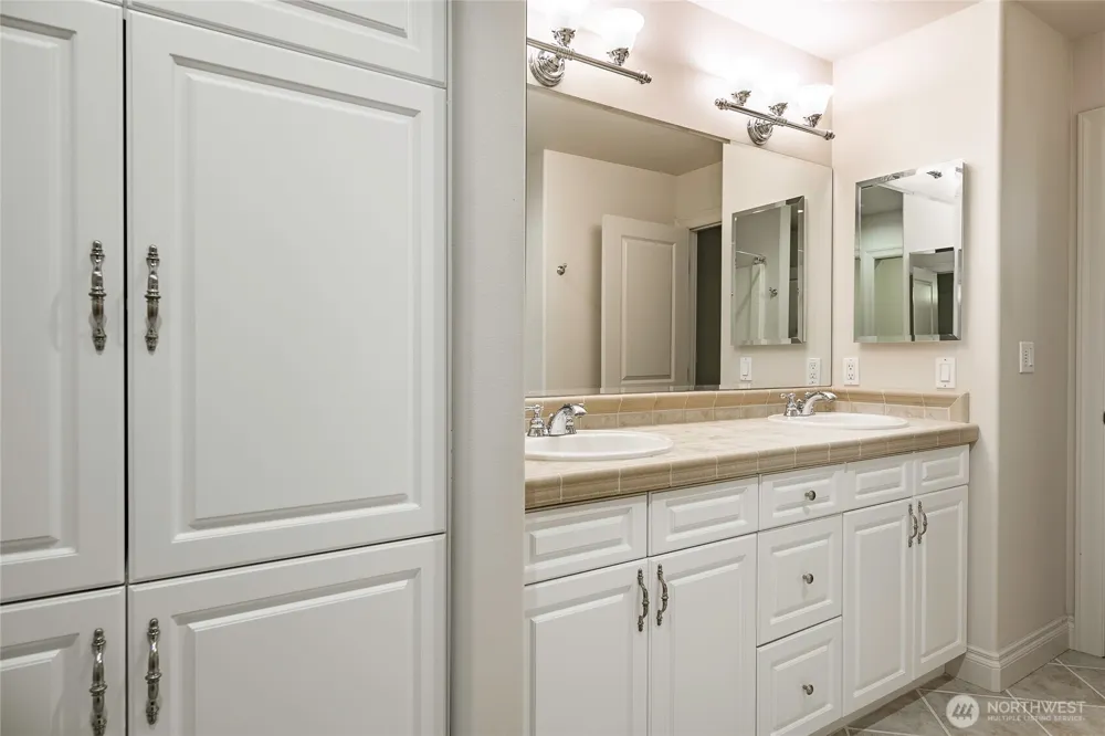 8660 Great Horned Owl Lane Blaine, WA 98230