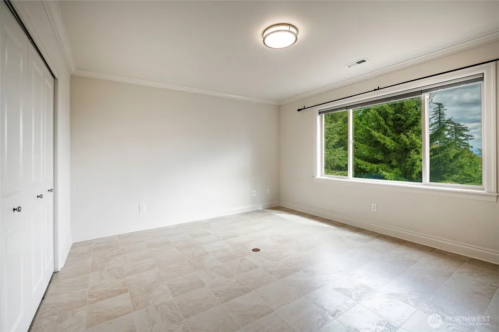 8660 Great Horned Owl Lane Blaine, WA 98230
