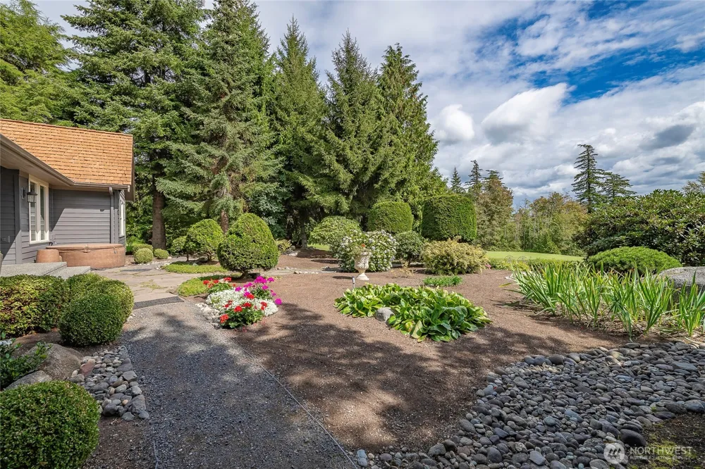 8660 Great Horned Owl Lane Blaine, WA 98230