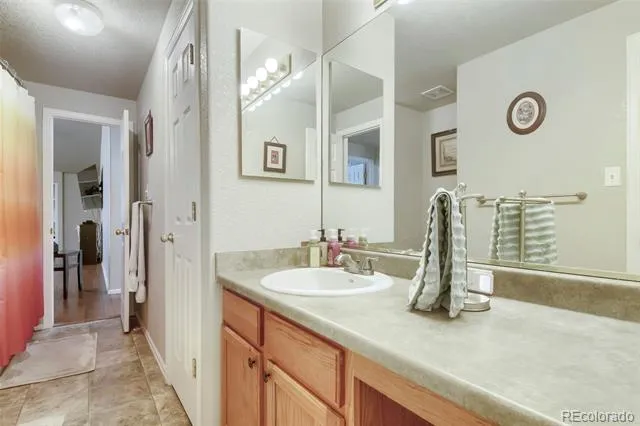11292 Kingston Street Henderson, CO 80640