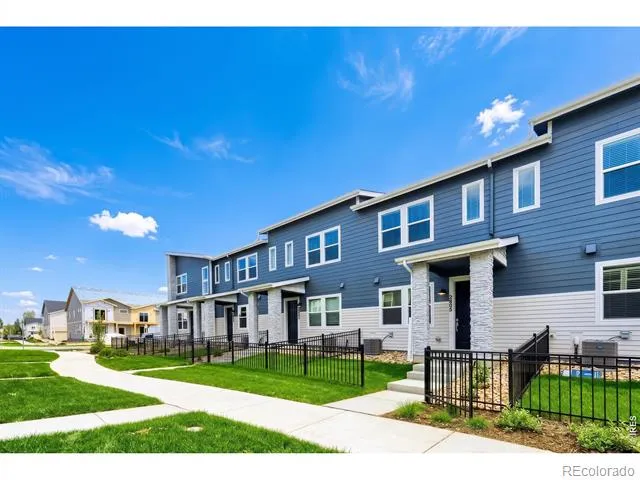 2833 Bear Springs Circle Longmont, CO 80503