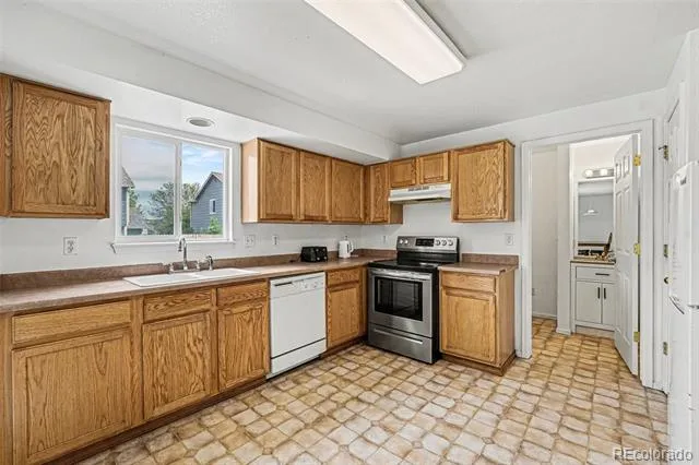 10647 E 112th Way Commerce City, CO 80640