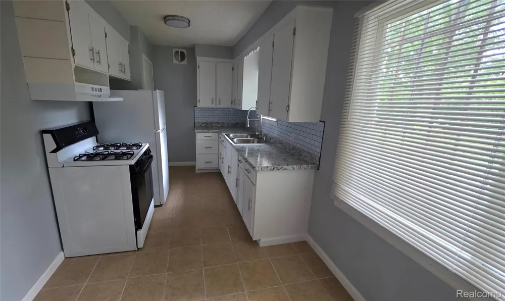 5813 Winthrop Boulevard Flint City, MI 48505