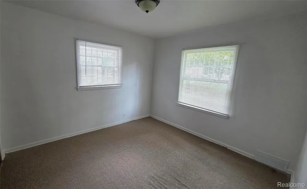 5813 Winthrop Boulevard Flint City, MI 48505