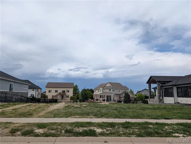 8069 S Blackstone Parkway Aurora, CO 80016